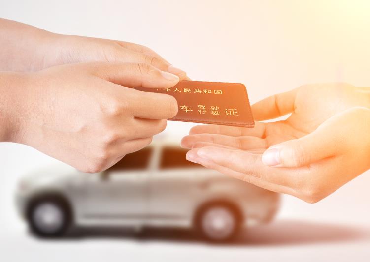 出国自驾游，需要办理驾驶证公证吗？